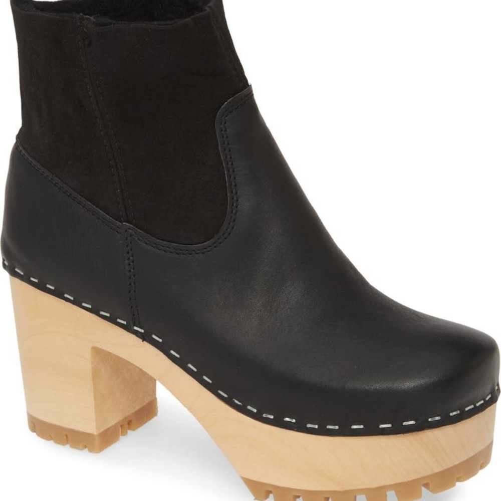 Genuine Shearling Lined Boot

SWEDISH HASBEENS 39